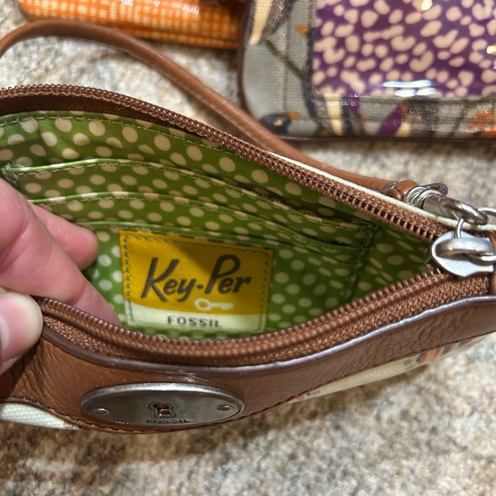 Colorful Patterned Wristlet Set - Picture 4 of 5